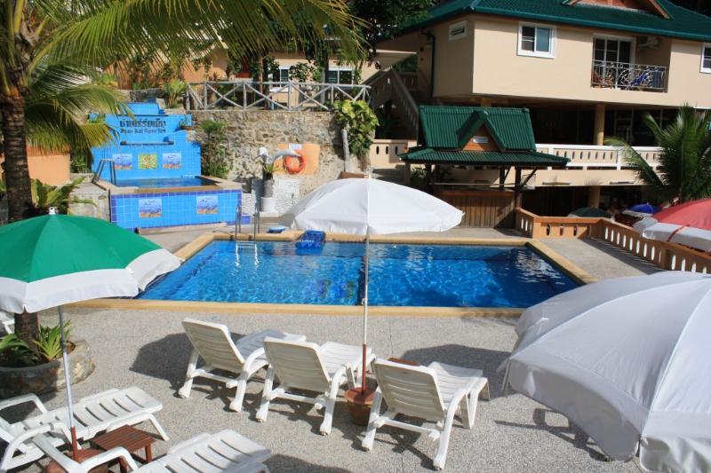 Patong Rai Rom Yen Resort Sha Exteriör bild